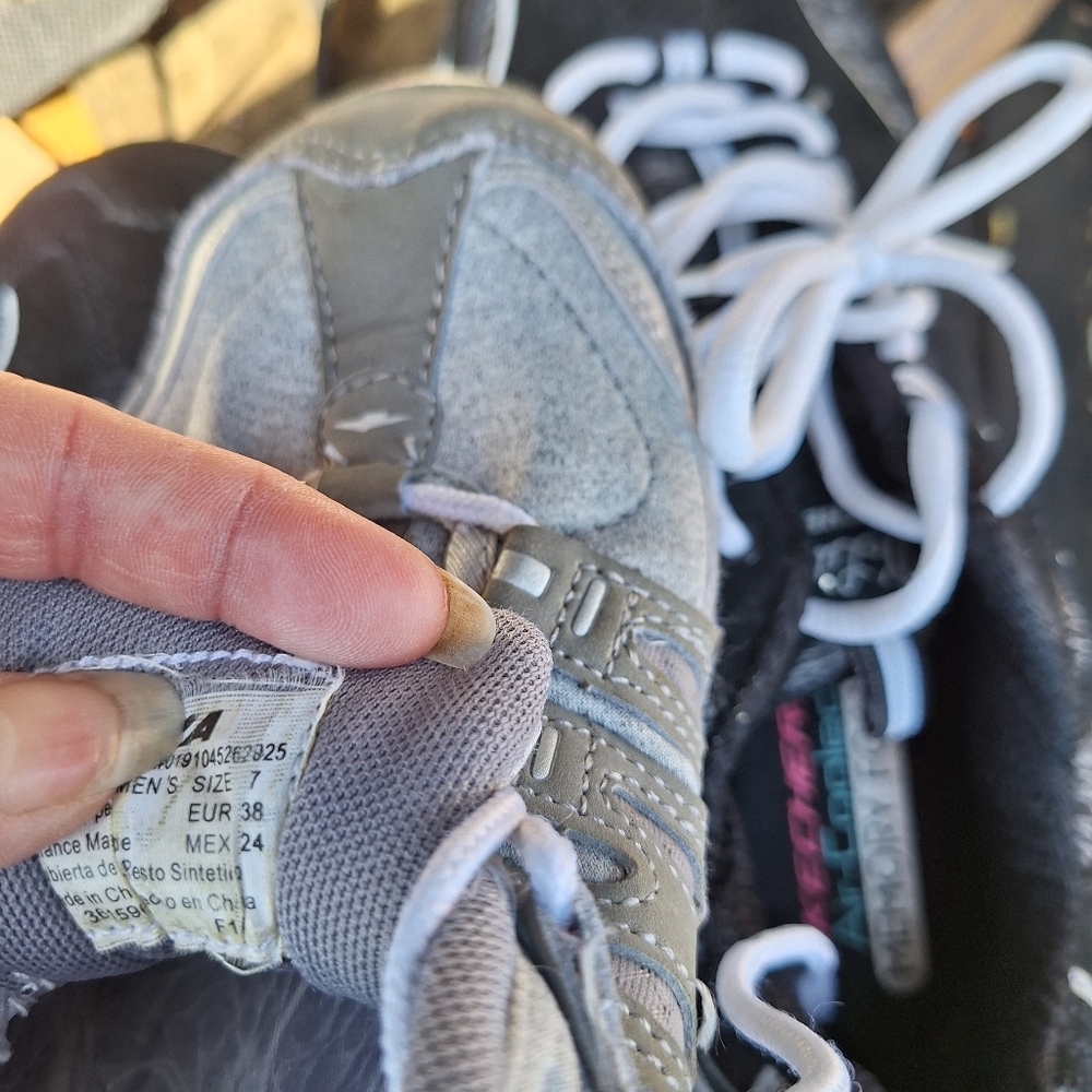 Shoes - Picture 2 of 3